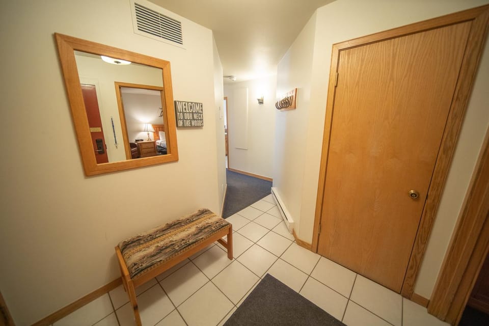 Ski Run 202 by SummitCove Lodging in Colorado House in Keystone