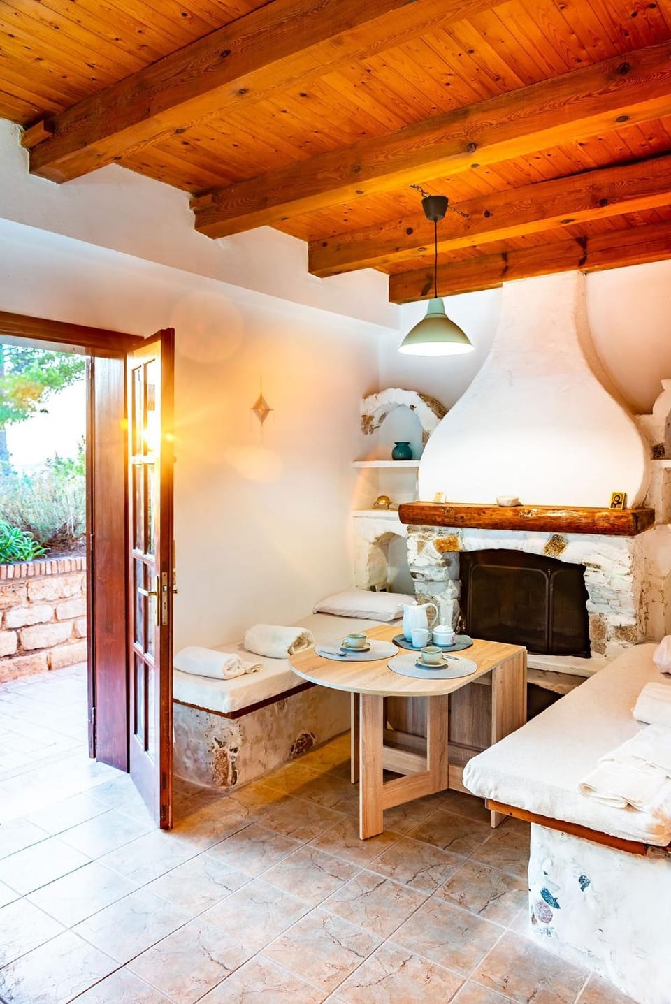 Dining area, Garden view, Mountain view