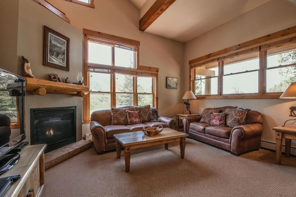 Trappers Crossing 8753 by SummitCove Lodging in Colorado House in Keystone