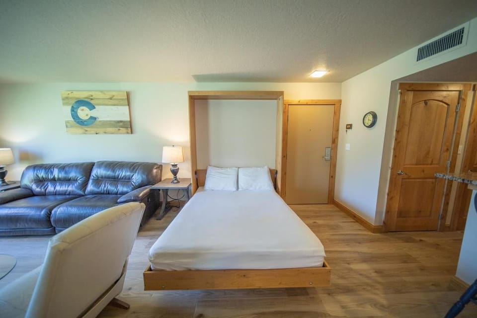 Quicksilver 1613 by SummitCove Lodging in Colorado House in Keystone
