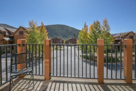 Antlers Gulch 303 by SummitCove Lodging House in Keystone