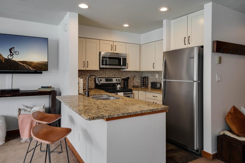 Lakeside 1481 by SummitCove Lodging in Colorado House in Keystone