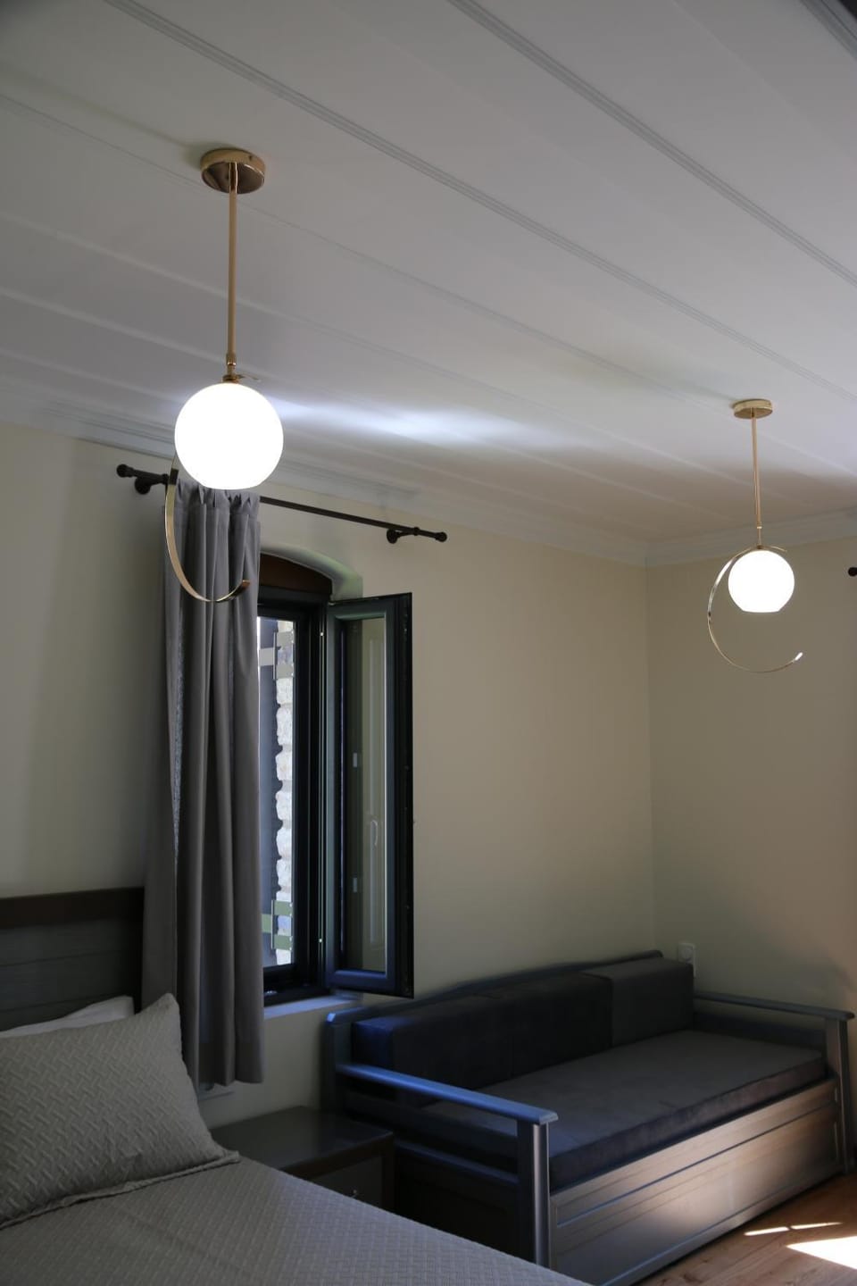 Bed, Day, Summer, Bedroom, On site, Sea view, Quiet street view