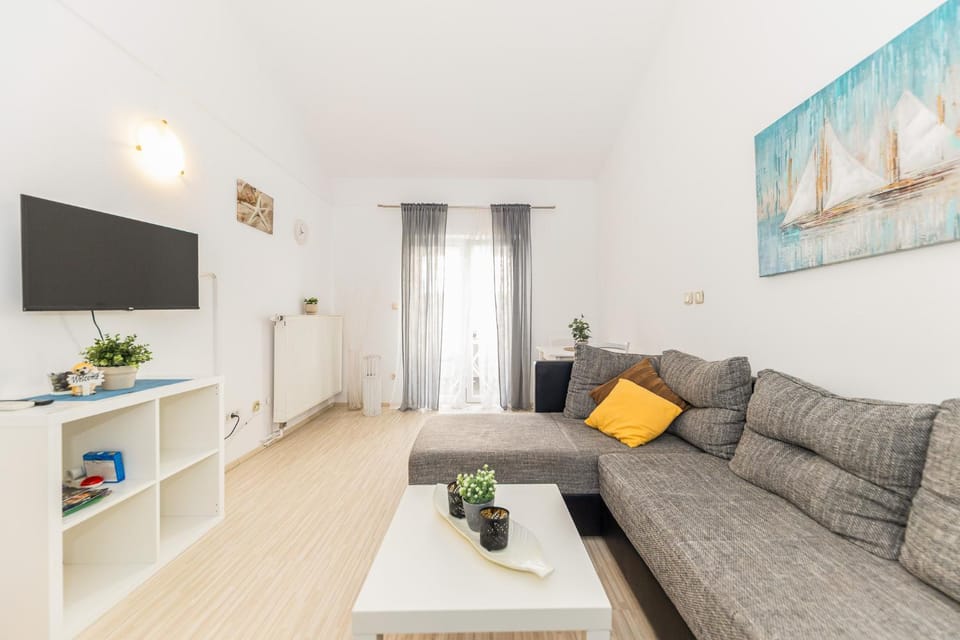 TV and multimedia, Seating area