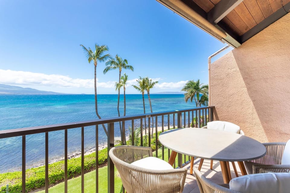 Maalaea Banyans 411 - Direct Ocean Front, AC House in Maalaea