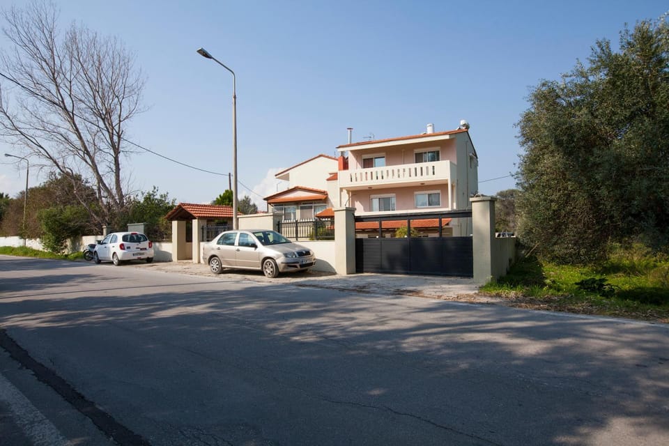 Property building, Street view
