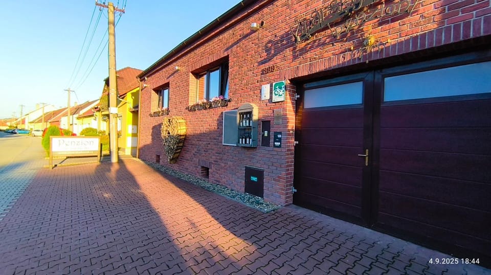 Penzion Vinařský dvorek Bed and Breakfast in South Moravian Region