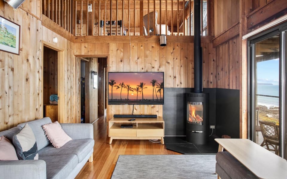 Cliffs End Beach Shack 105 Gold Coast Drive House in Carrickalinga