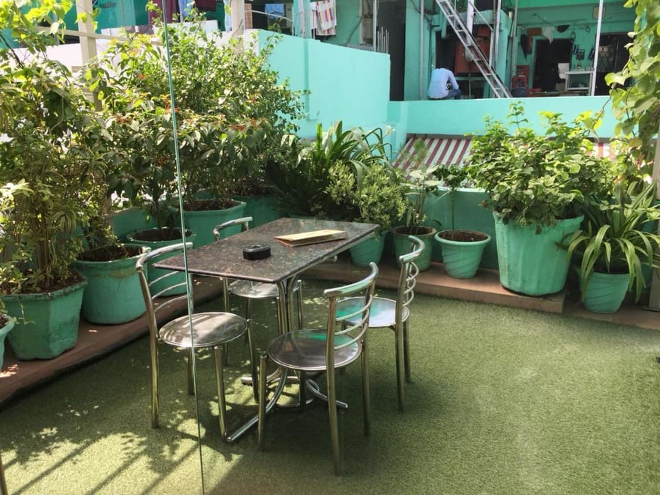 Patio, Restaurant/places to eat