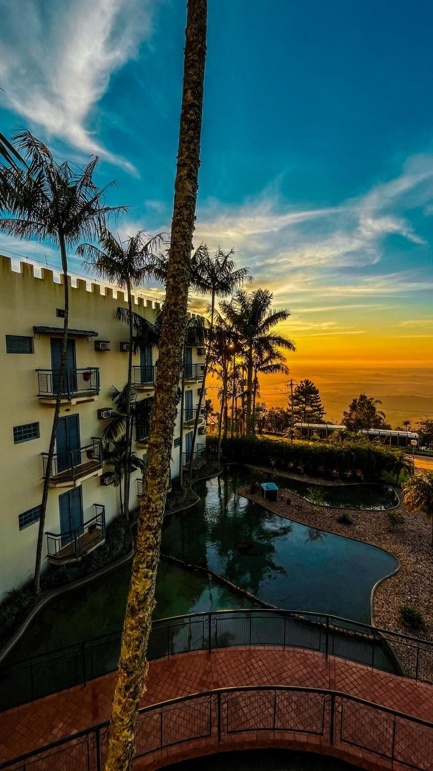 Property building, Day, Natural landscape, Sunrise, Sunset