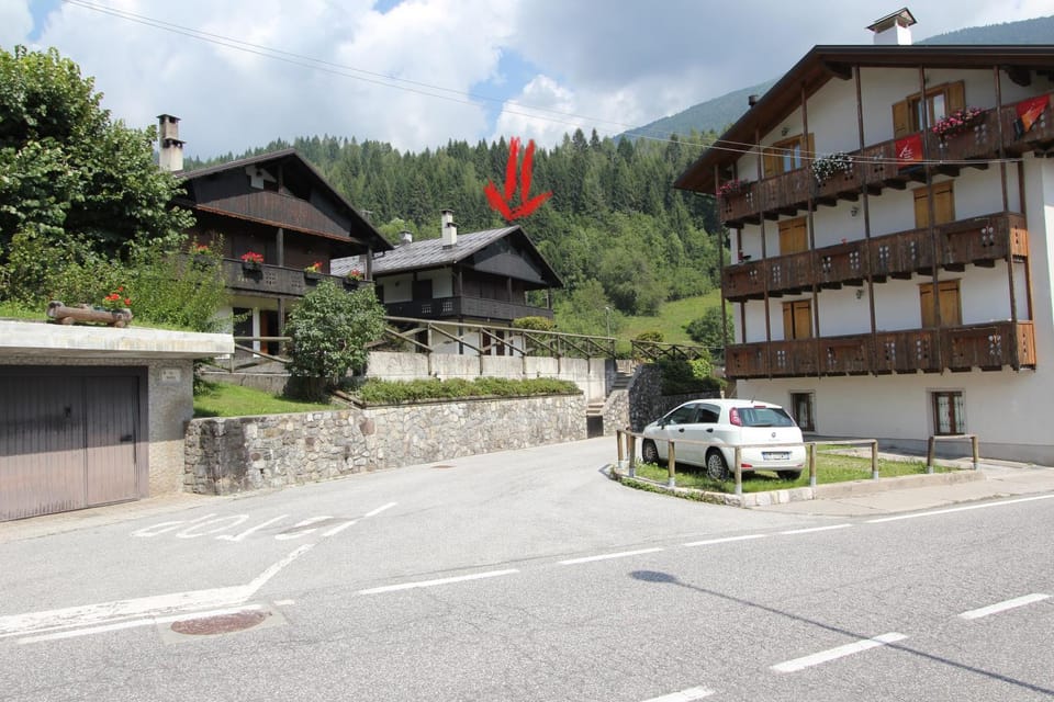 Property building, Natural landscape, Mountain view