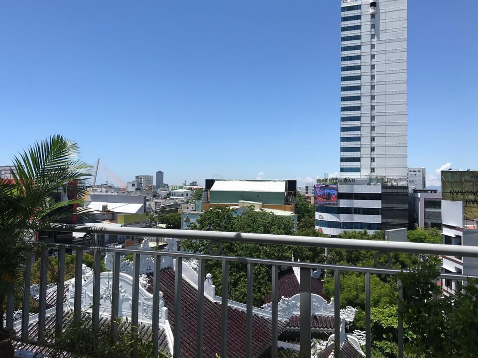 Bird's eye view, Floor plan, City view, Landmark view, Mountain view, Street view