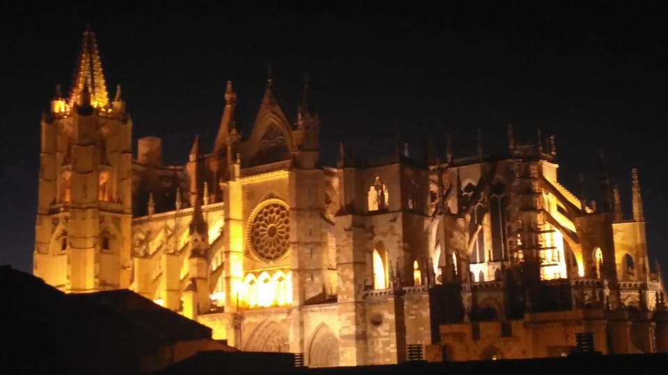Nearby landmark, Night, Landmark view
