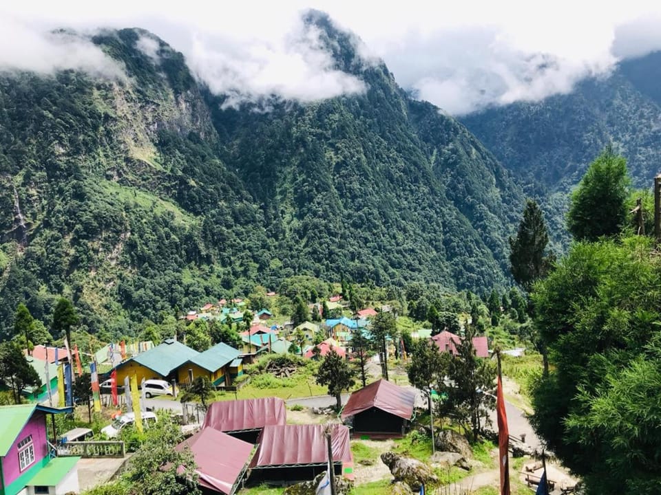 Ourguest Camp Lachung Luxury tent in India