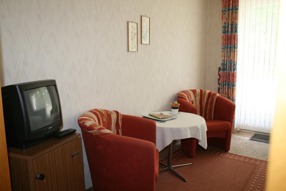 TV and multimedia, Seating area