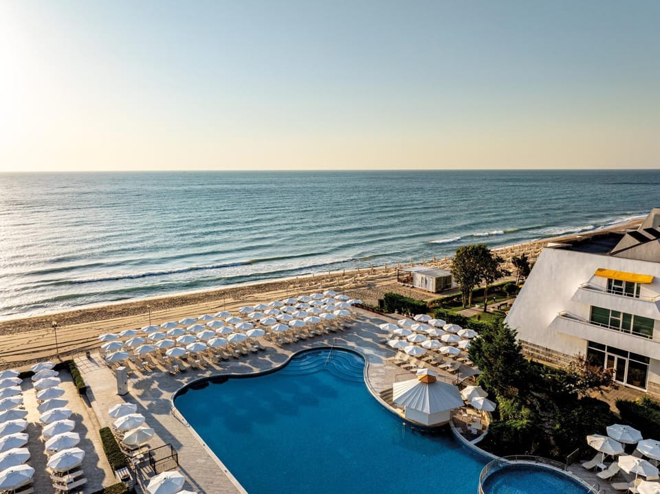 Day, Natural landscape, Beach, Sea view, Swimming pool