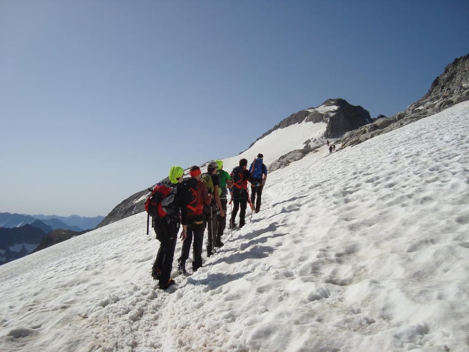 Winter, Skiing, group of guests
