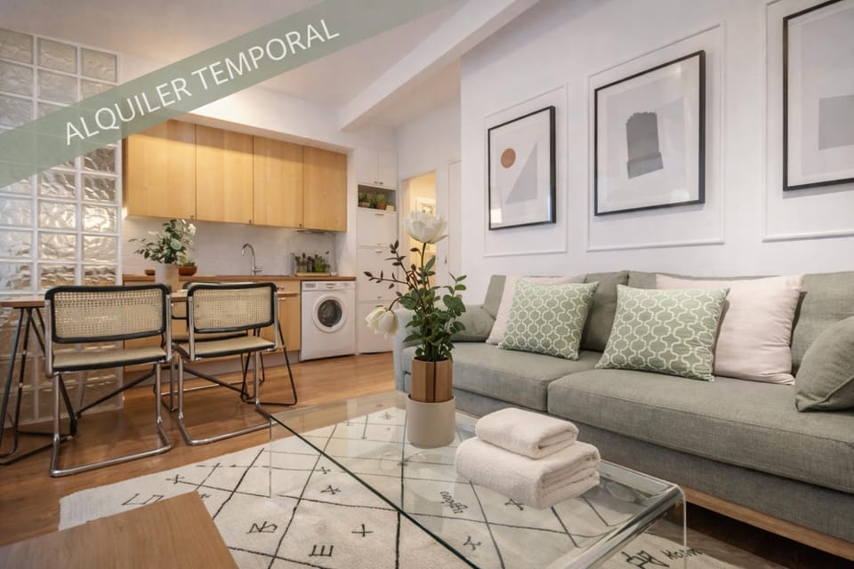 Kitchen or kitchenette, Living room, Dining area