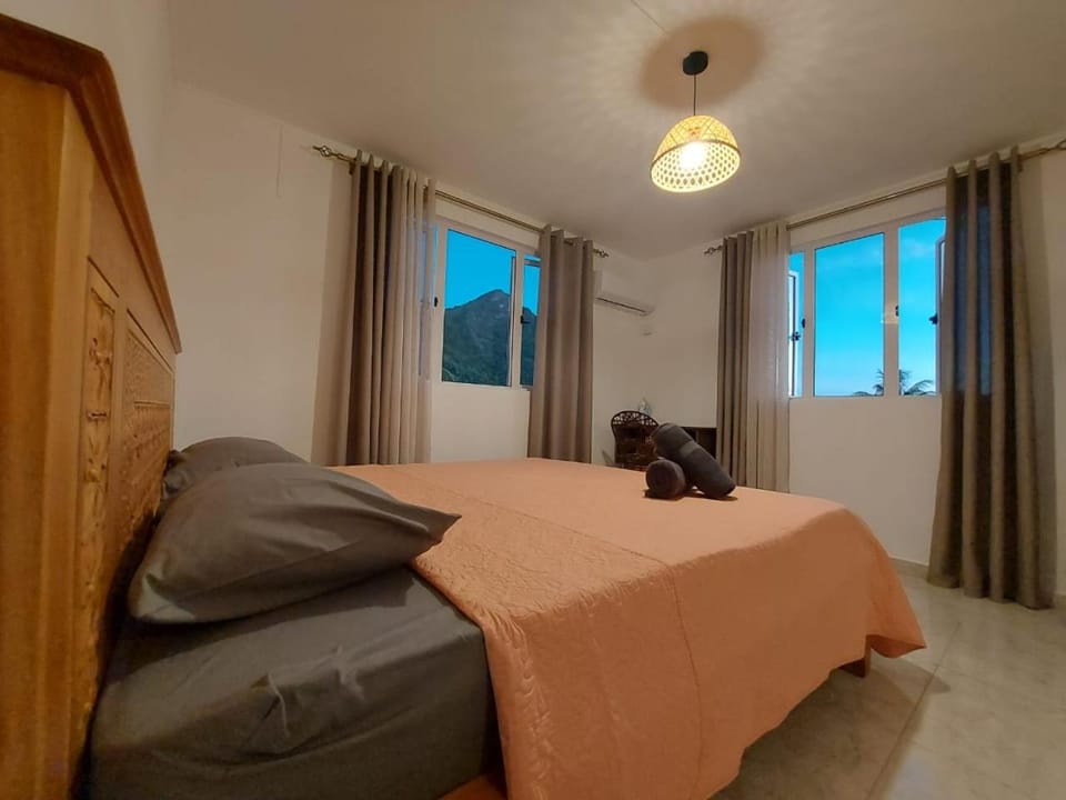Oceanview Kite Studio Apartment in Rivière Noire District, Mauritius