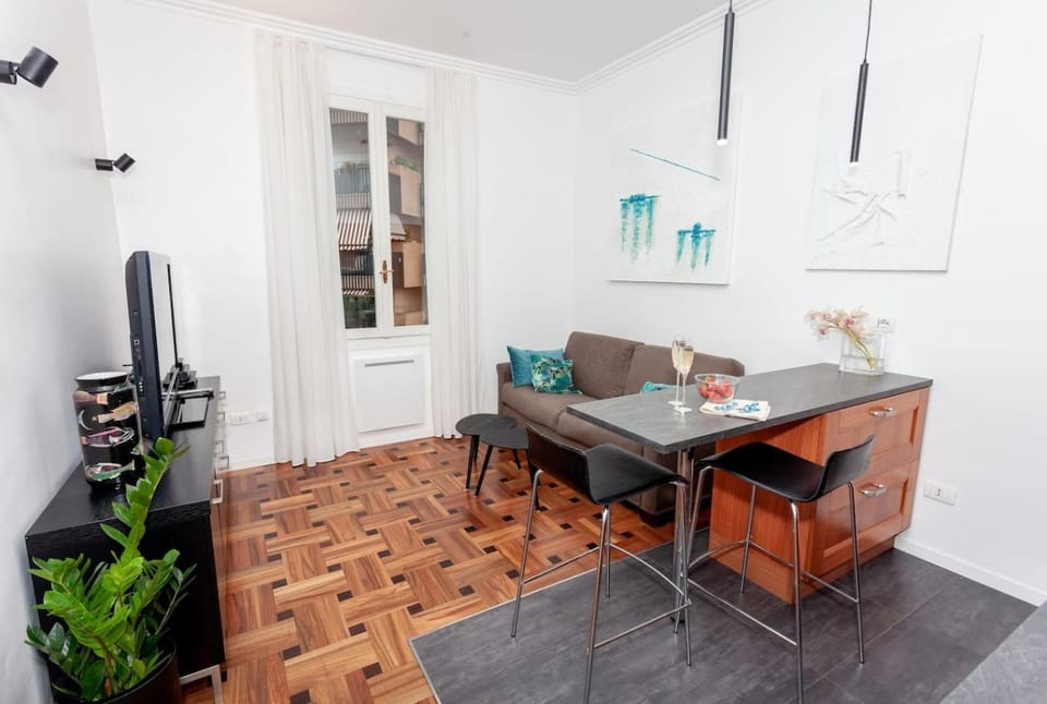 Charmant 2 pieces frontiere Monaco Apartment in Monaco