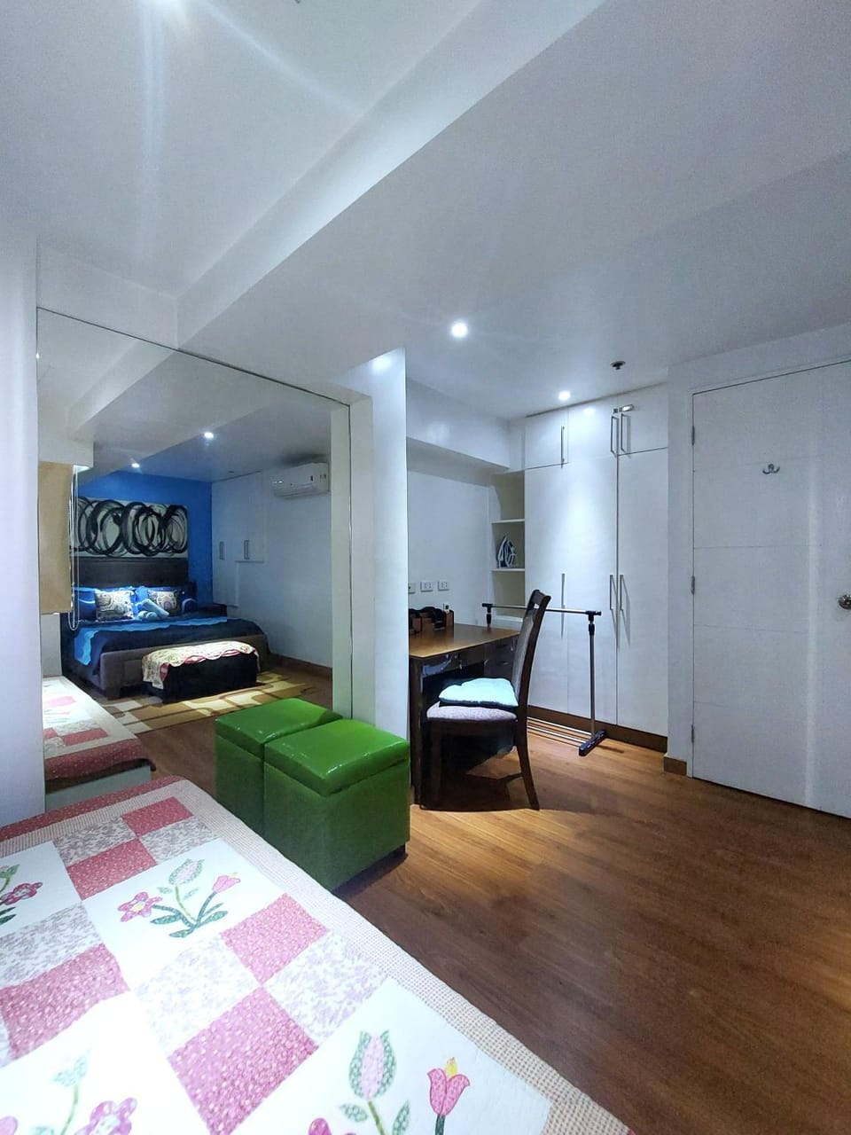 Fort Victoria BGC 2 Bedrooms Apartment in Makati