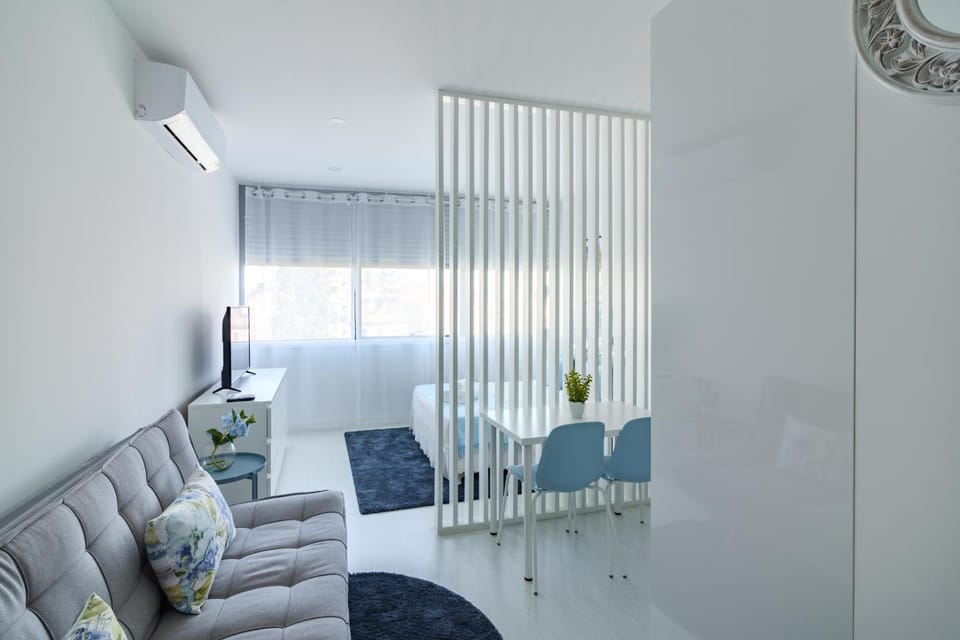 Living room, Dining area, Bedroom