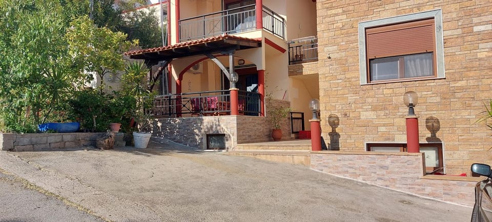 Petrino 2 by Vasileia Apartment in Halkidiki