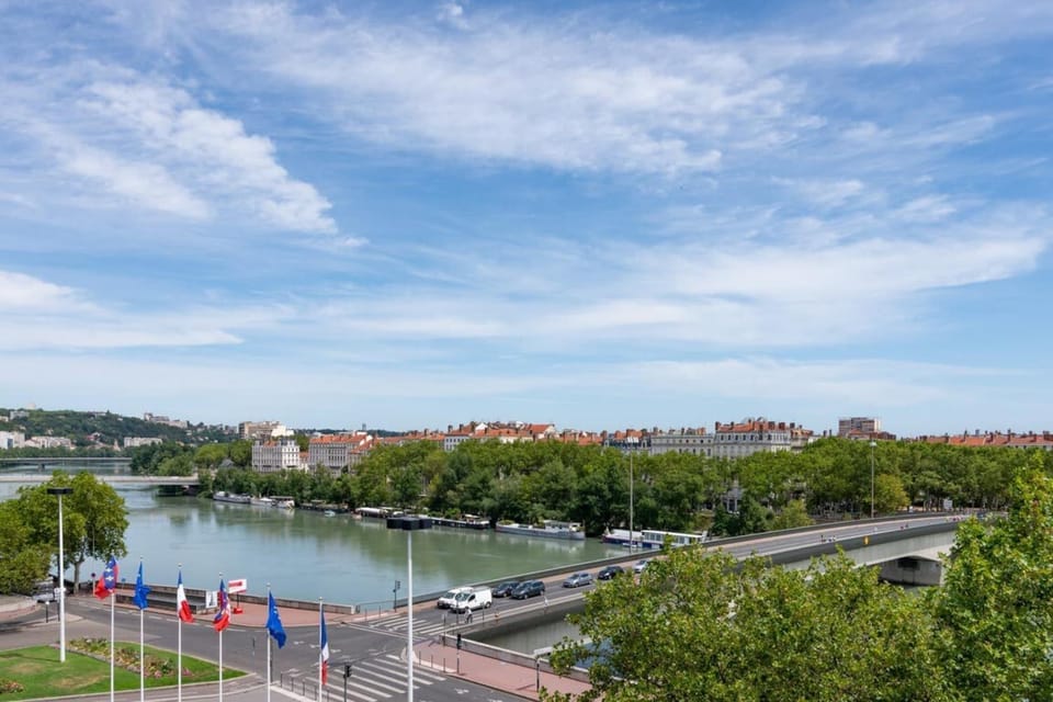 Le Central Rhône 2 - vue grandiose - Apartment in Lyon
