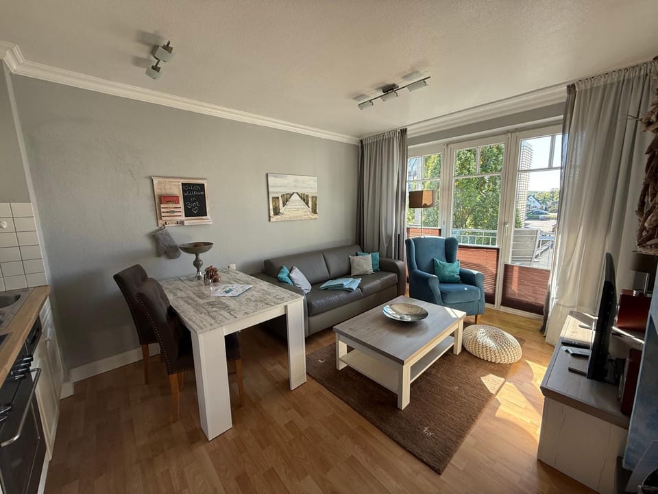 TV and multimedia, Living room, Dining area