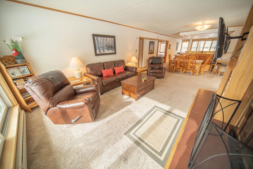 Pines 2086 by SummitCove Lodging in Colorado House in Keystone