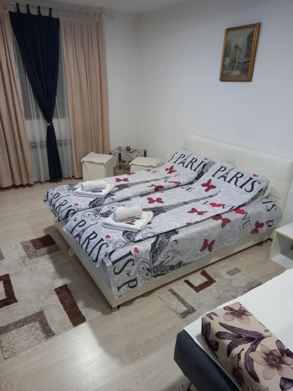 Photo of the whole room