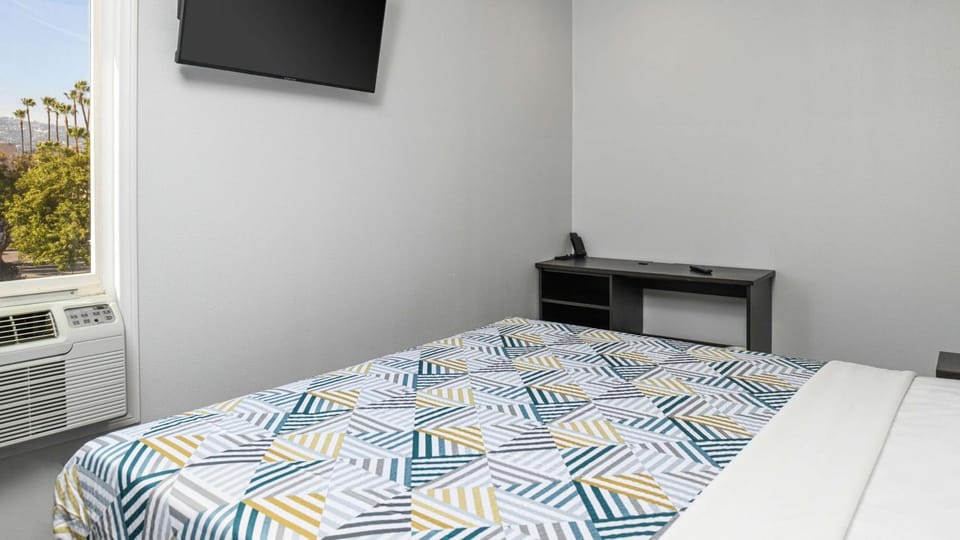 Photo of the whole room, On site