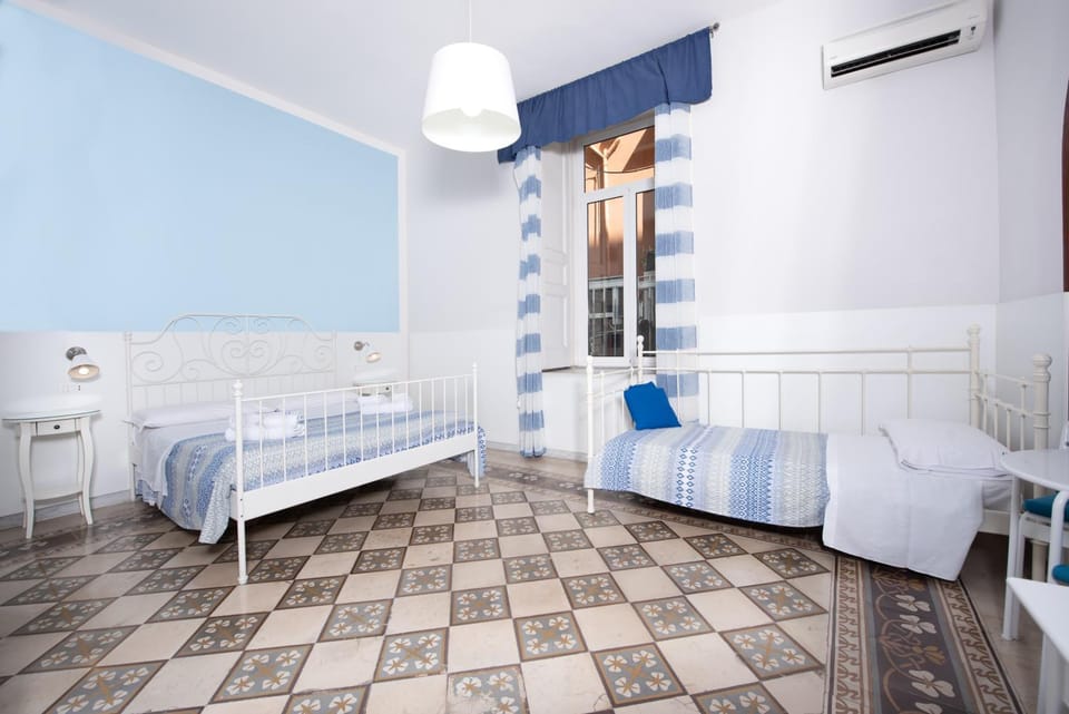 Napoli Experience Bed and Breakfast in Naples
