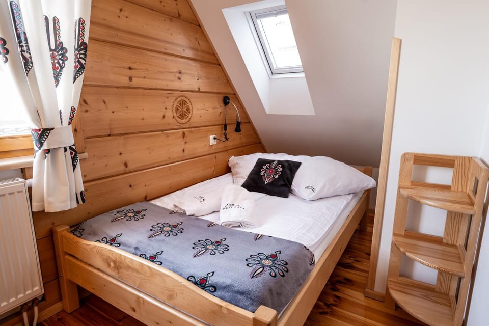 Bed, Photo of the whole room, Bedroom, towels, wardrobe