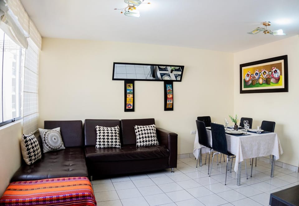 Living room, Dining area
