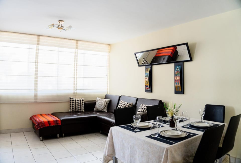 Living room, Dining area