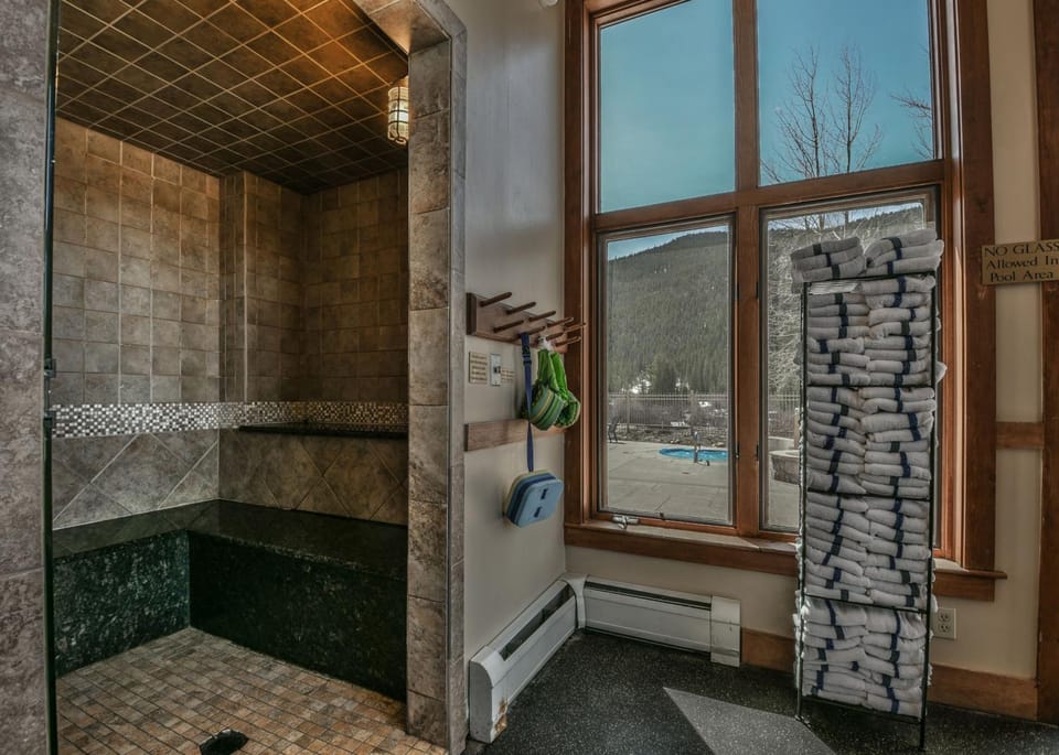 Red Hawk Lodge 2269 by SummitCove Lodging in Colorado House in Keystone