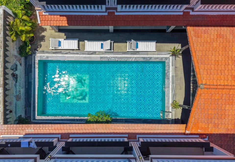 Day, Pool view, Swimming pool, Swimming pool, sunbed