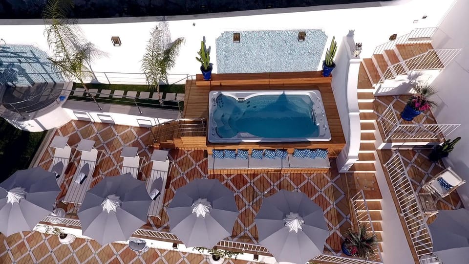 Property building, Swimming pool