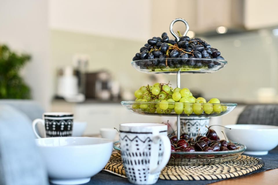 Coffee/tea facilities, Food and drinks