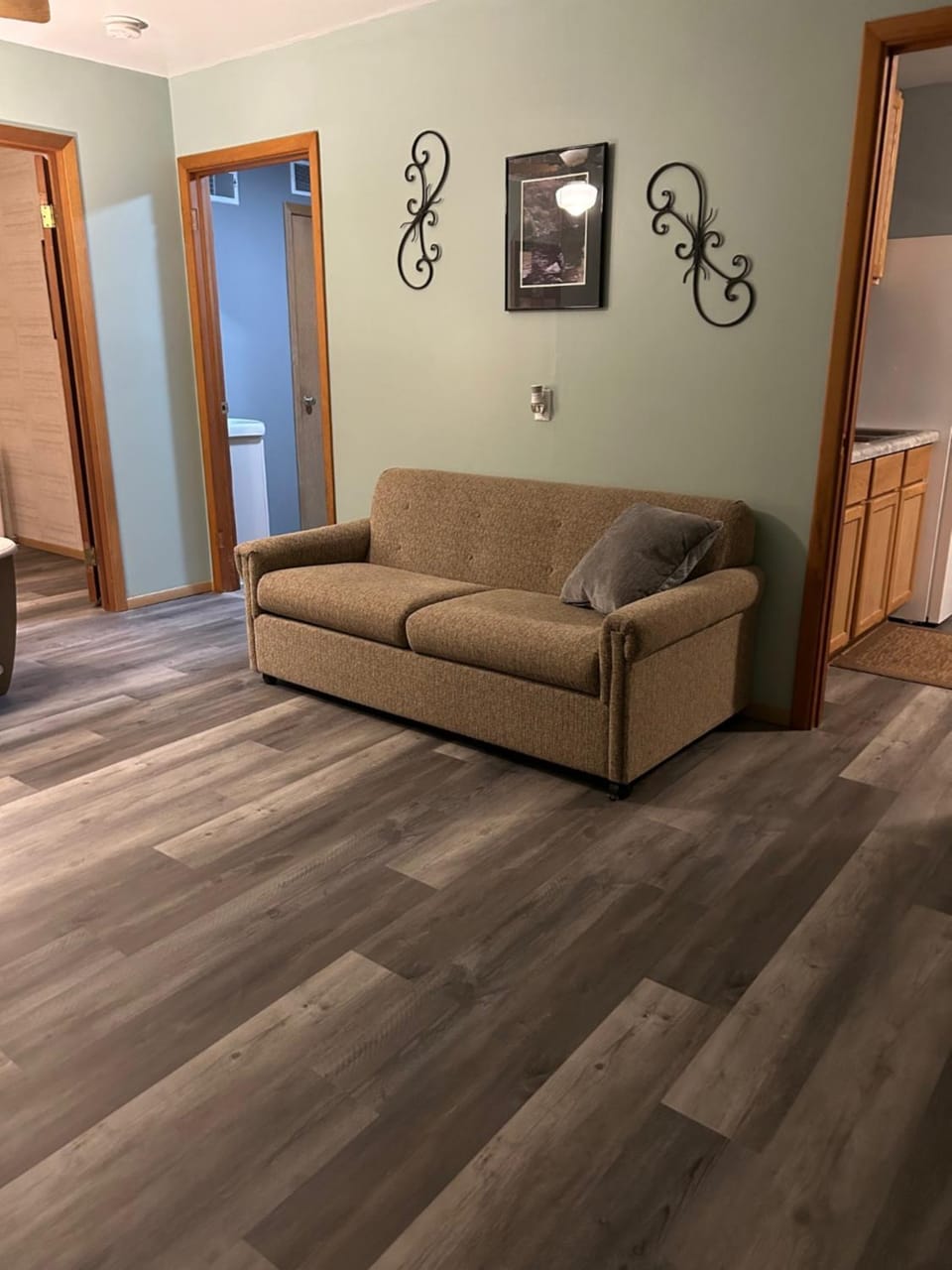 Lodge 305 Complete Fully Furnished House Villa in Kansas