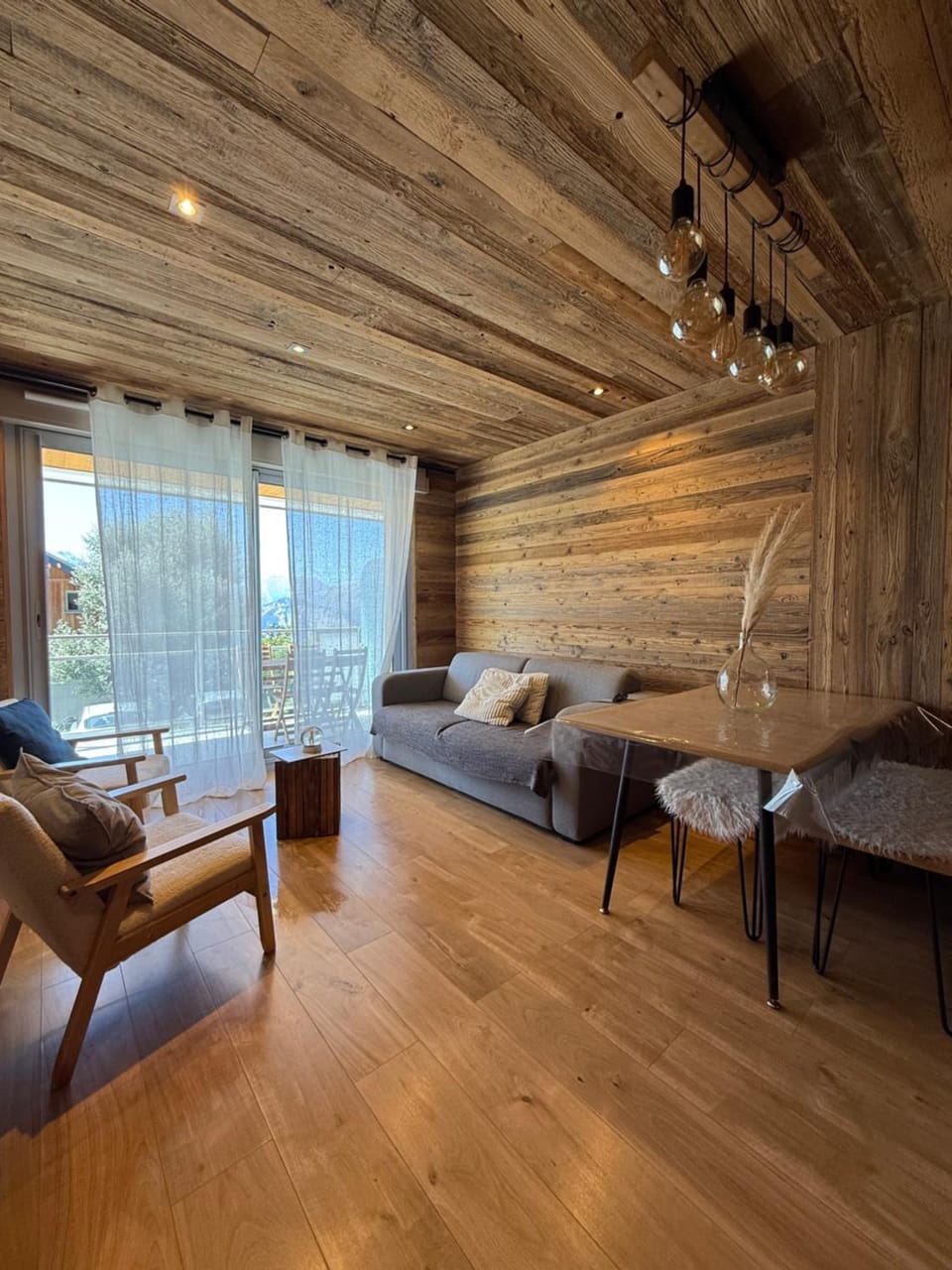 Alpe d'Huez Le Majestic 2 skis aux pied Apartment in Huez