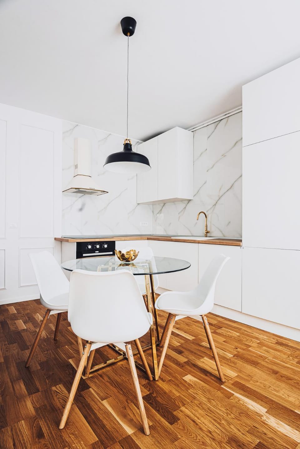 Dining area, kitchen