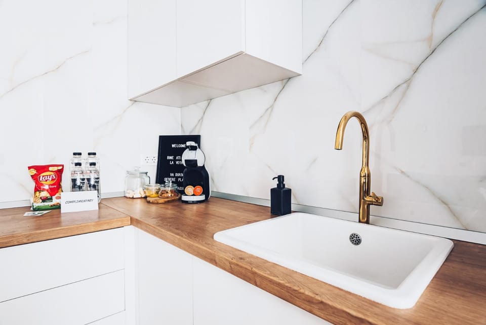 Kitchen or kitchenette, kitchen