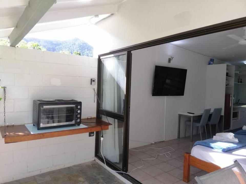 TV and multimedia, Kitchen or kitchenette