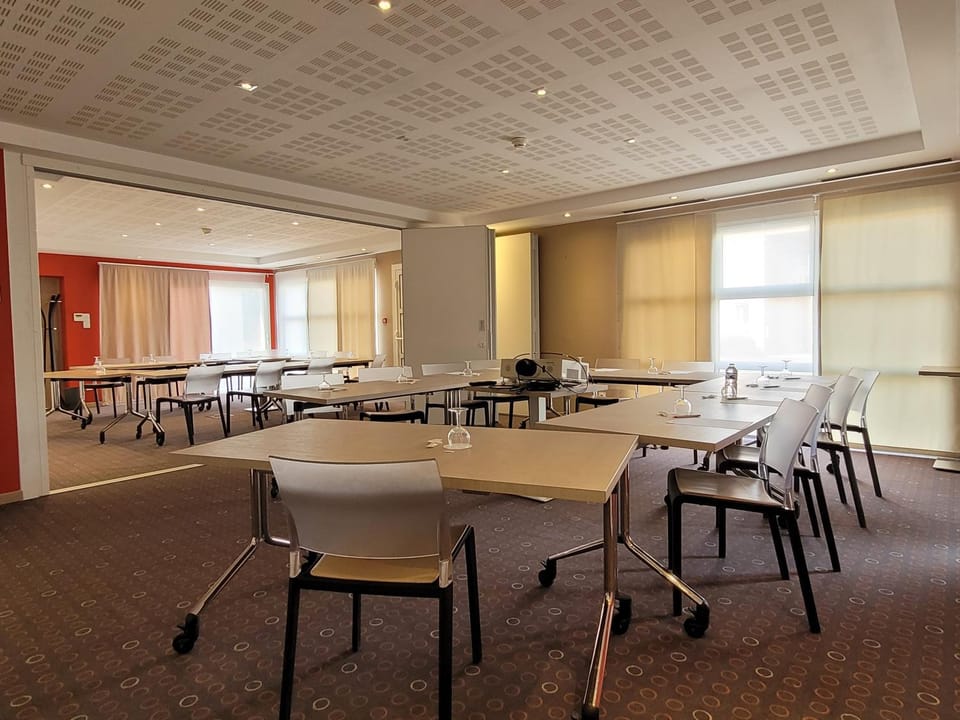 Meeting/conference room