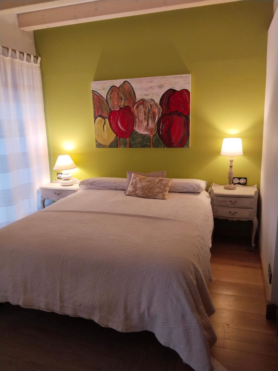Photo of the whole room