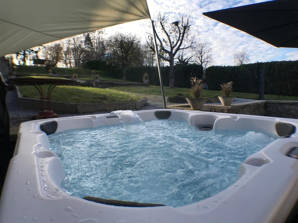 Natural landscape, Hot Tub, Balcony/Terrace, Spa and wellness centre/facilities