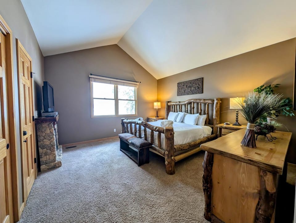 Northstar 1964 by SummitCove Lodging in Colorado House in Keystone