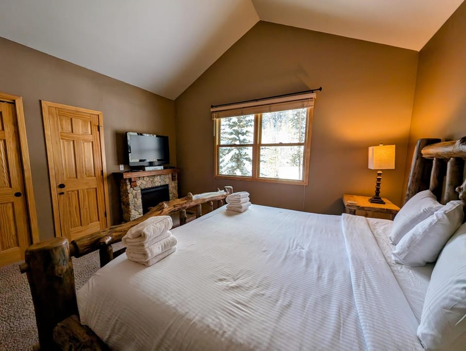 Northstar 1964 by SummitCove Lodging in Colorado House in Keystone